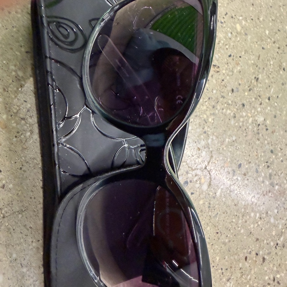 Guess Black Sunglasses with Floral Case